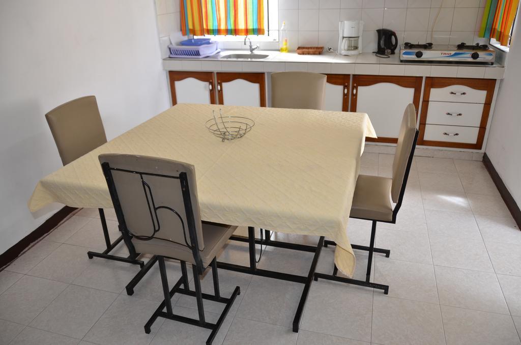 Les Gentilhommieres Guest House Тру-о-Биш Экстерьер фото