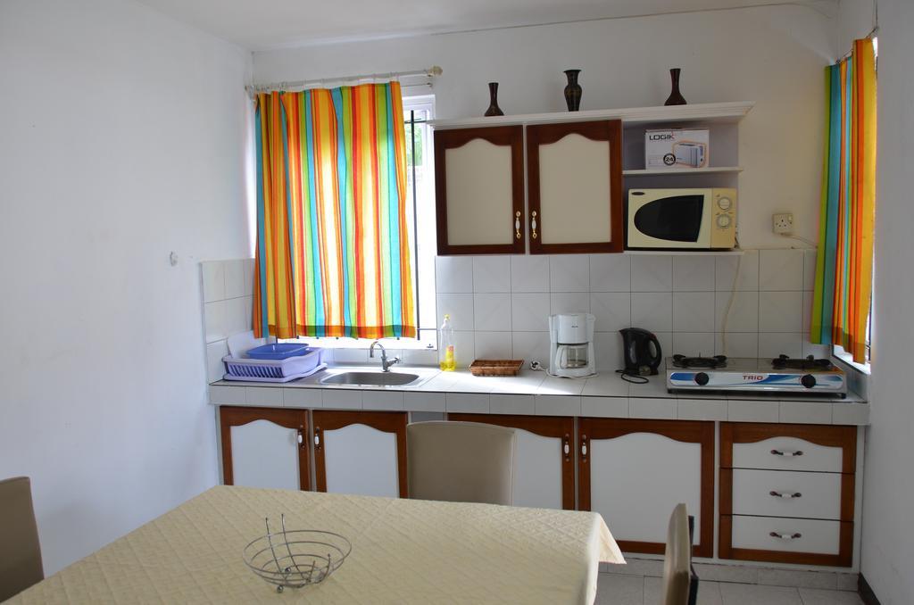 Les Gentilhommieres Guest House Тру-о-Биш Экстерьер фото