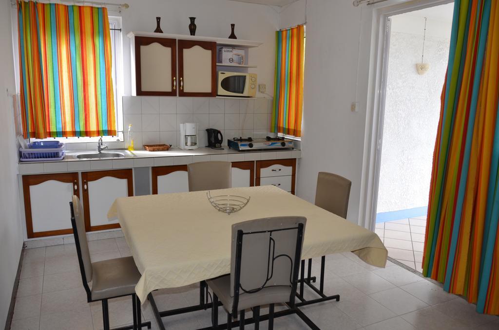 Les Gentilhommieres Guest House Тру-о-Биш Экстерьер фото
