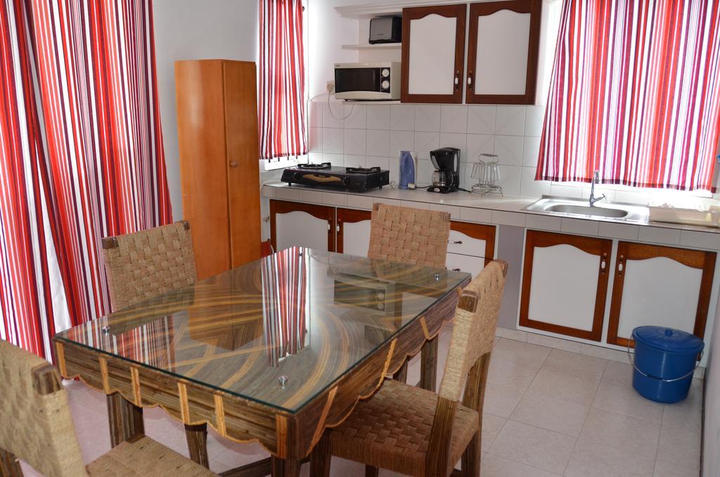 Les Gentilhommieres Guest House Тру-о-Биш Номер фото