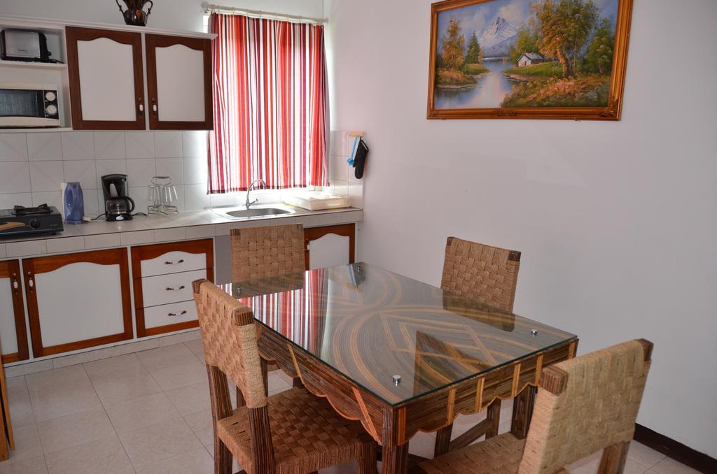 Les Gentilhommieres Guest House Тру-о-Биш Номер фото