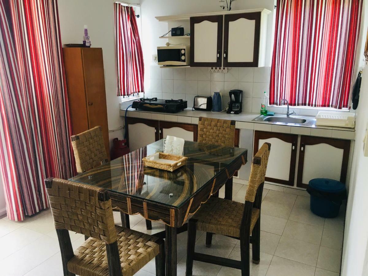 Les Gentilhommieres Guest House Тру-о-Биш Экстерьер фото