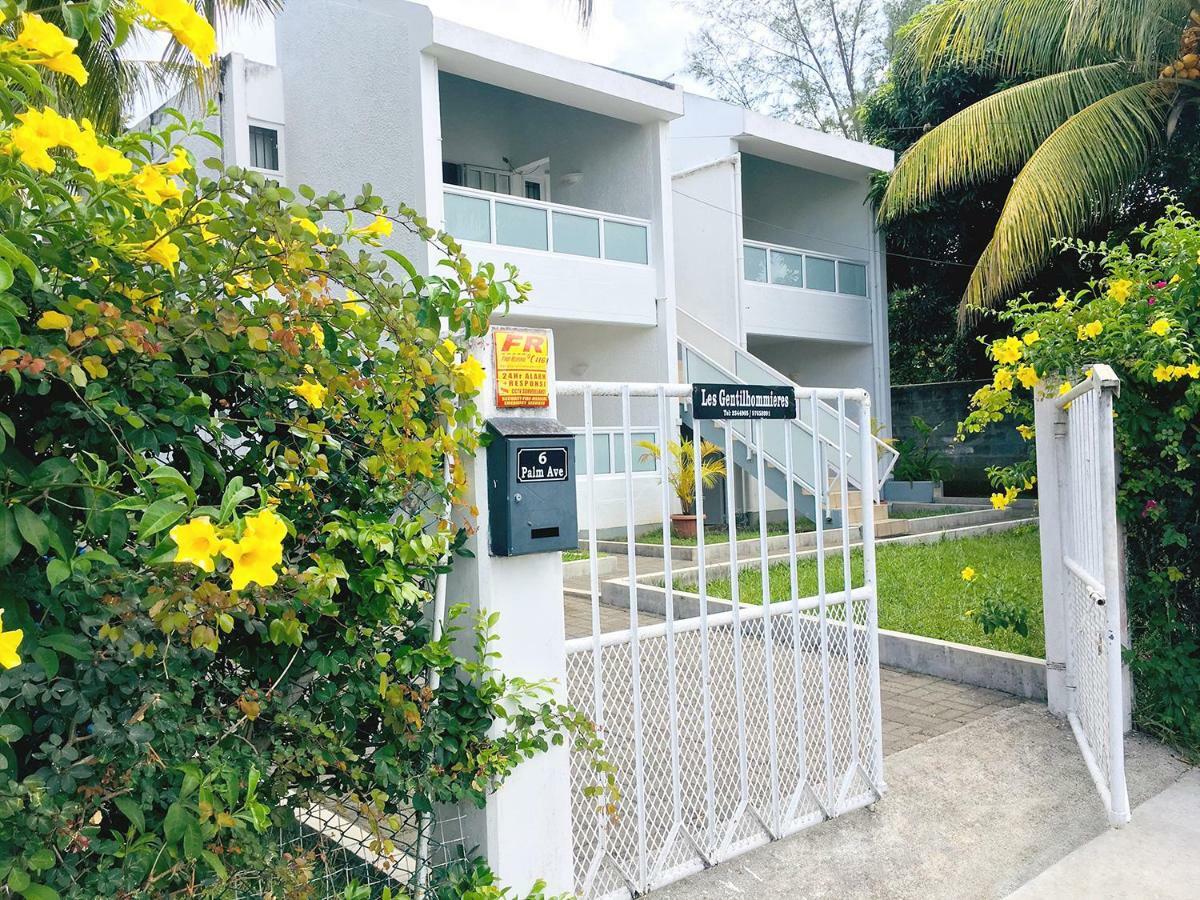 Les Gentilhommieres Guest House Тру-о-Биш Экстерьер фото